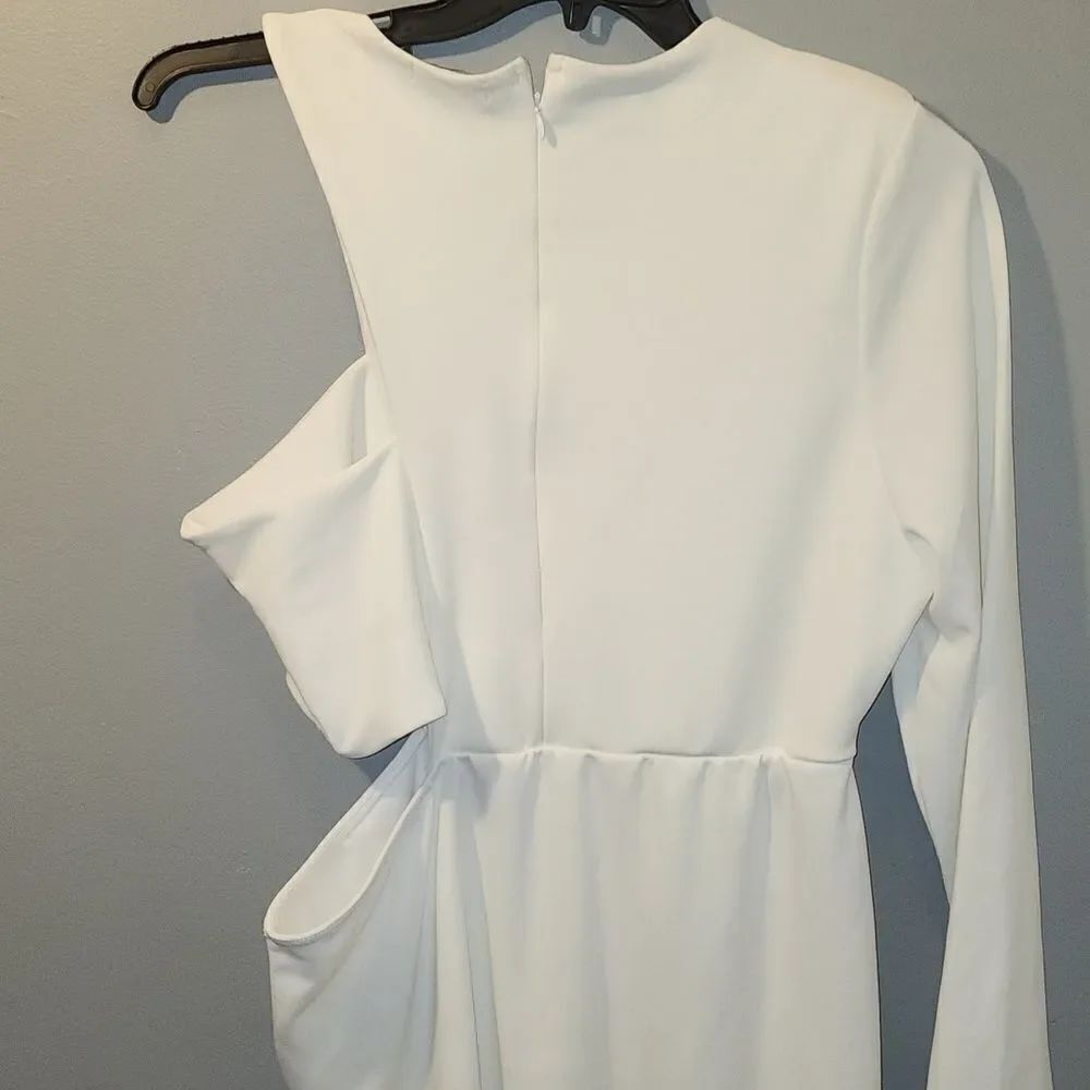Pretty Little Thing Dress - Picture 7 of 11